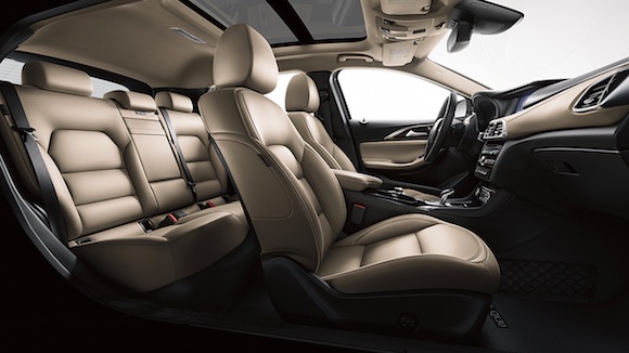 Infiniti QX30 interior