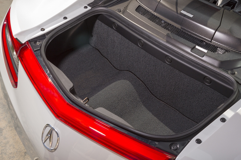 2017 Acura NSX storage